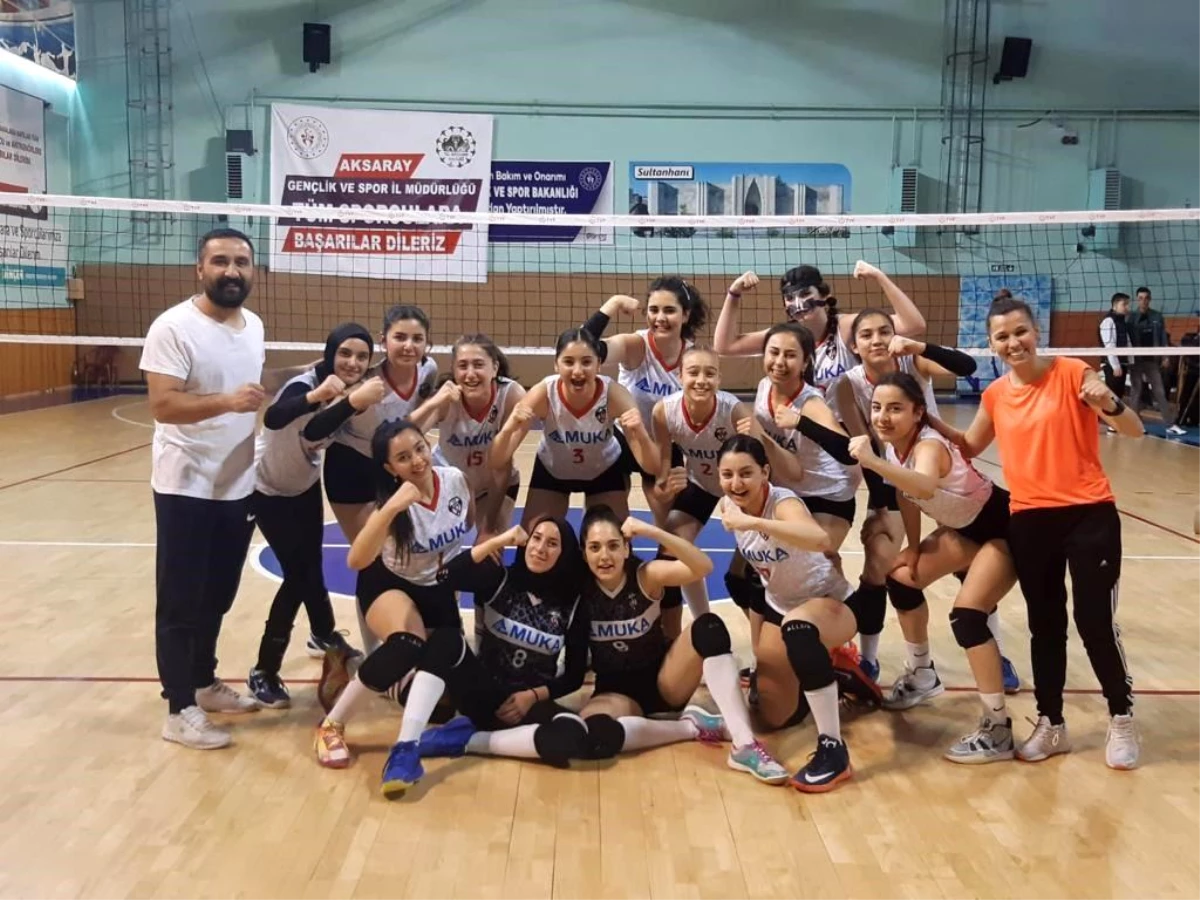 Kayseri Voleybol Kulübü Yıldız Kızlar Türkiye Küme Karşılaşmalarında Namağlup İleriye Gidiyor