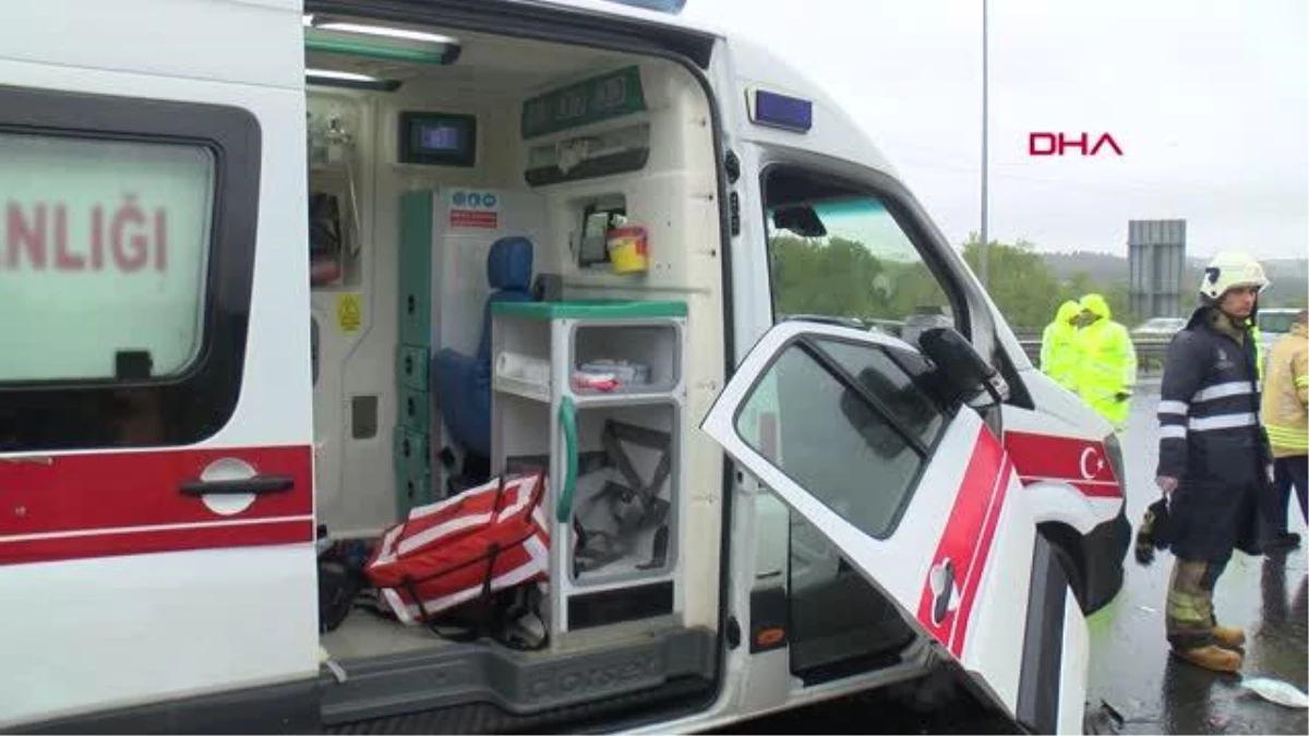 Kuzey Marmara Otoyolunda Ambulans ve İtfaiye Aracına Araba Çarptı: 7 Yaralı