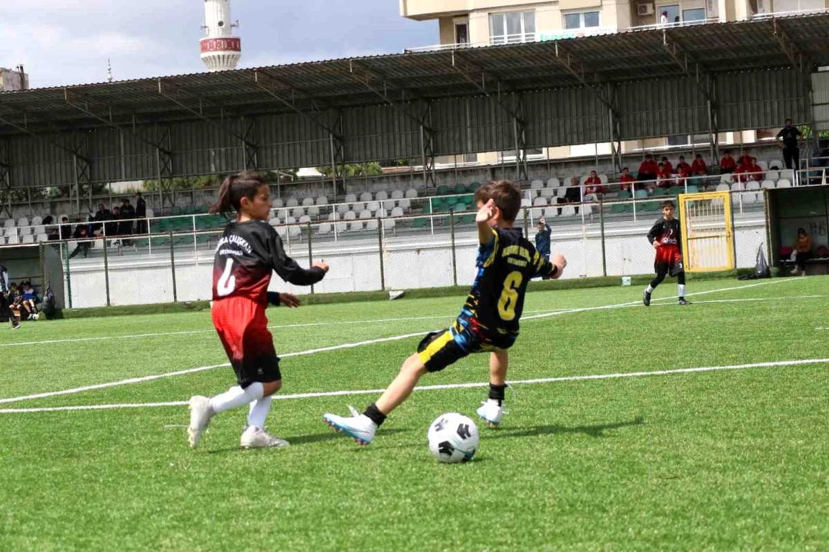 Okul Sporları Küçük Erkek Futbol Küme Karşılaşmaları Başladı