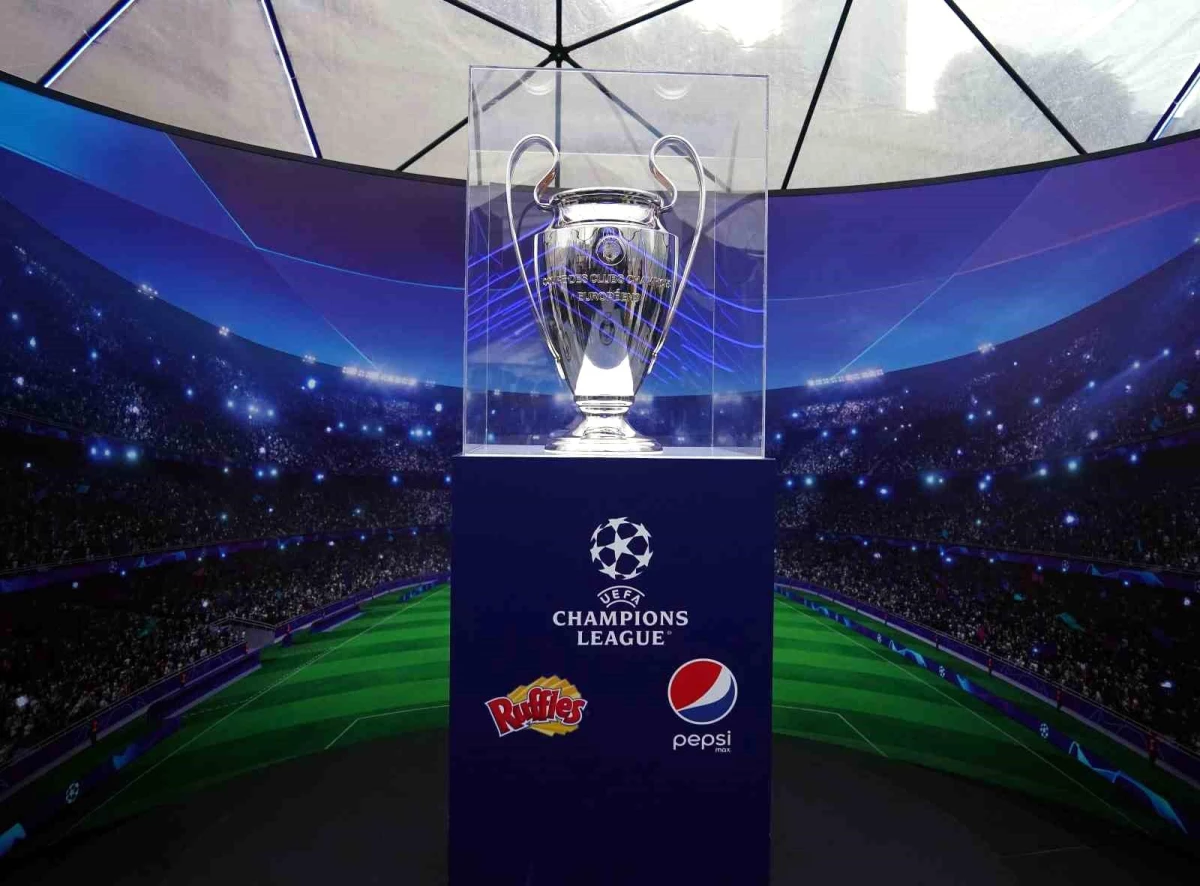 UEFA Şampiyonlar Ligi Kupası İstanbul'a Geldi