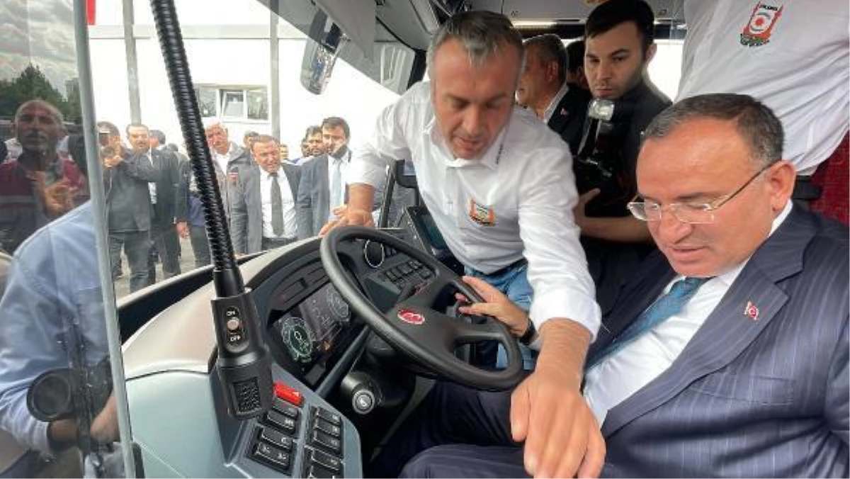 Adalet Bakanı Bozdağ: Türkiye'nin geleceğini terör örgütleri değil Şanlıurfalıların oyları belirleyecek