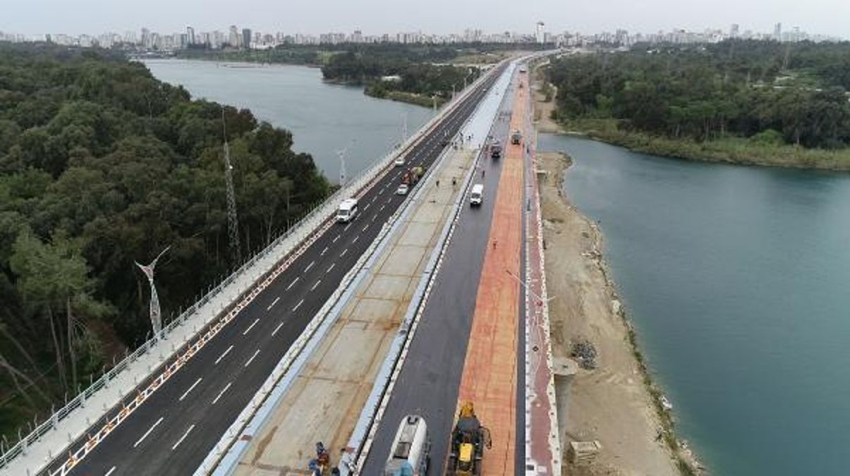 Adana 15 Temmuz Şehitler Köprüsü açıldı