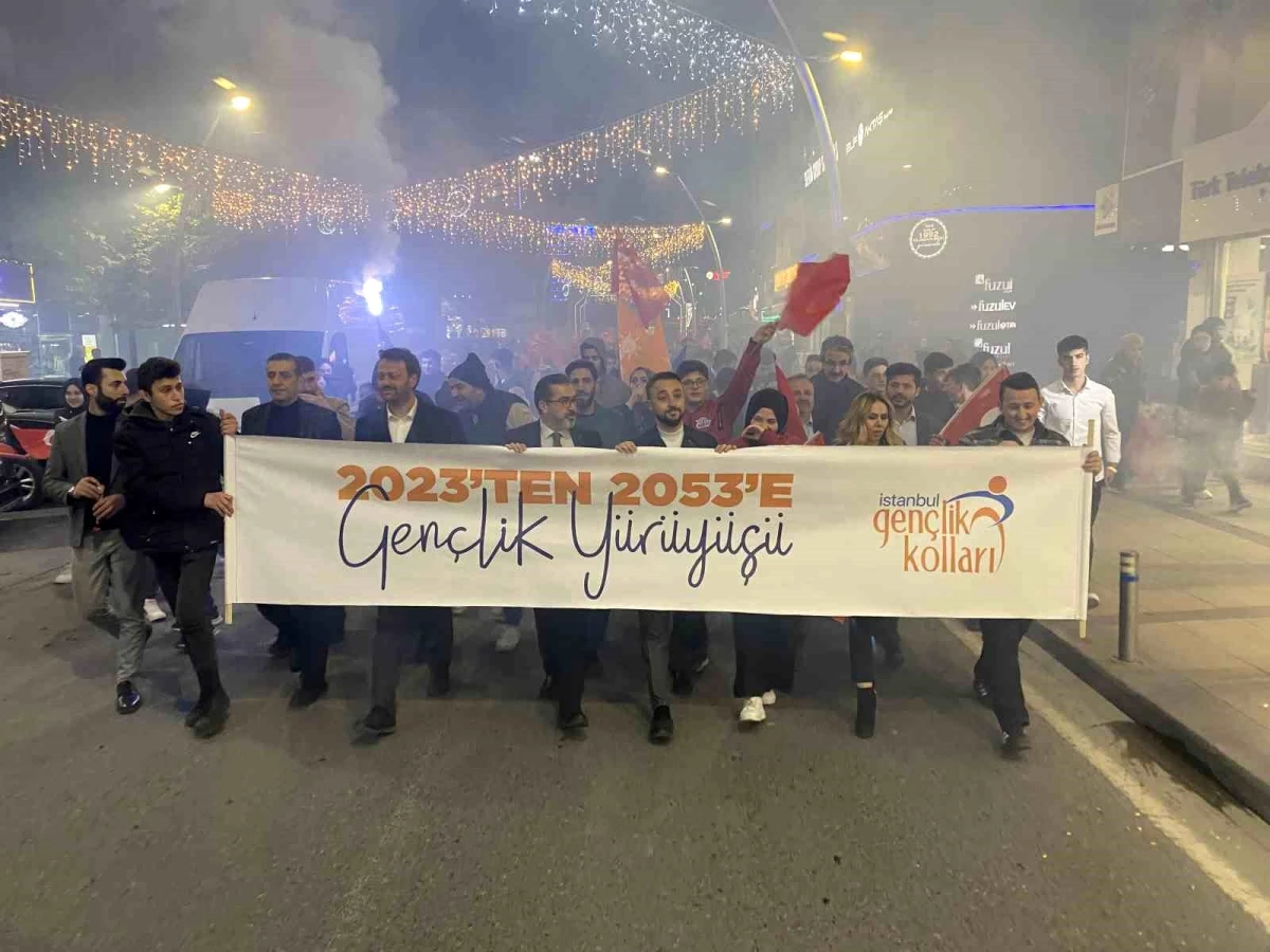 AK Parti İstanbul Milletvekili Adayları Yürüyüş Yaptı