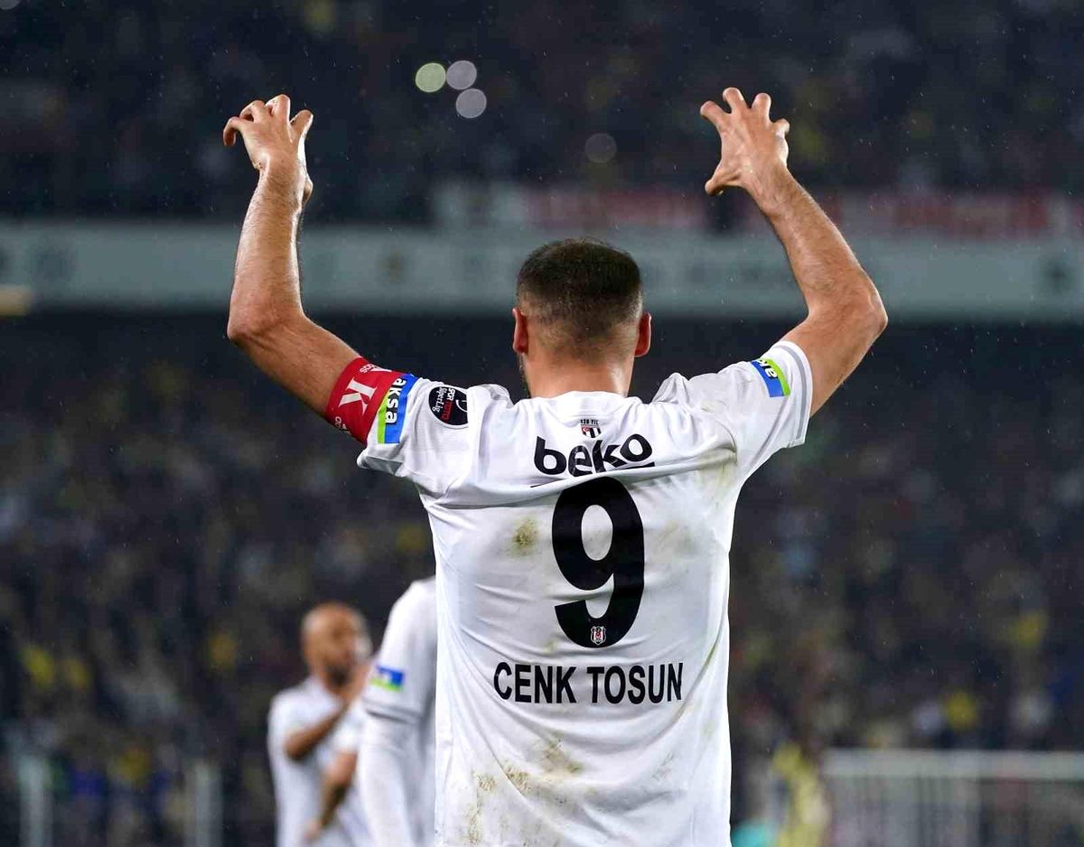Beşiktaş'ın Golcüsü Cenk Tosun Galatasaray'a Karşı Performansını Sürdürmek İstiyor