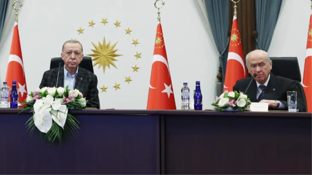 Cumhurbaşkanı Erdoğan, canlı temas esnasında "Allah'ına gurban Adana" dedi, akabinde Bahçeliye bu türlü seslendi: Bayılıyorlar buna