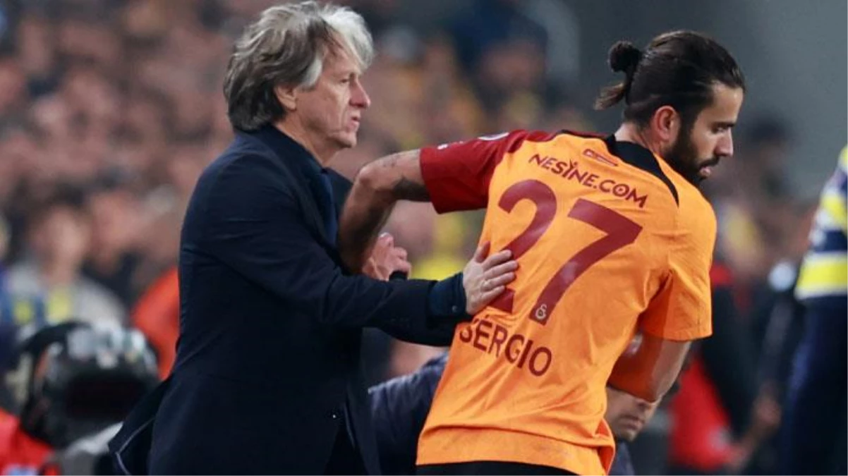Galatasaray'ın yıldız futbolcusu Oliveira'ya, Jorge Jesus'un tartışma yaratan çıkışı soruldu:Çok uygun oyun oynanıyor