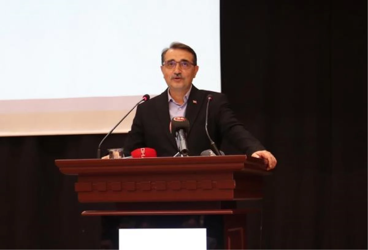 Güç Bakanı Fatih Dönmez, ödül merasimine katıldı ve nükleer yakıt programını tamamladıklarını açıkladı