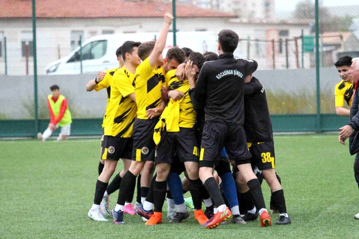 Kocasinan Şimşekspor U18 Kadrosu Kayseri Şampiyonu Oldu