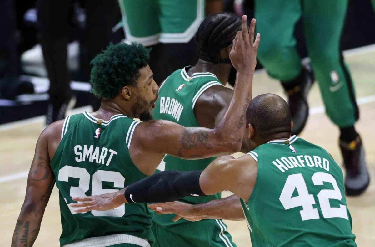 NBA'de Boston Celtics, konferans yarı finaline yükseldi