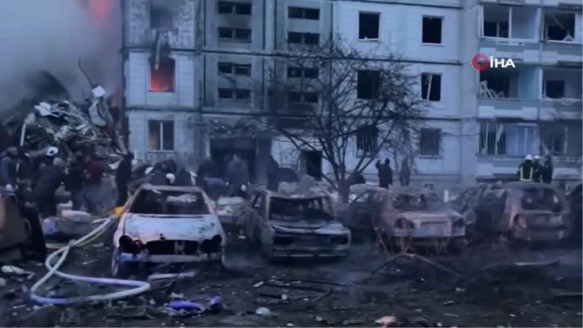 Rus ordusu Ukrayna'da binaları vurdu: 8 meyyit