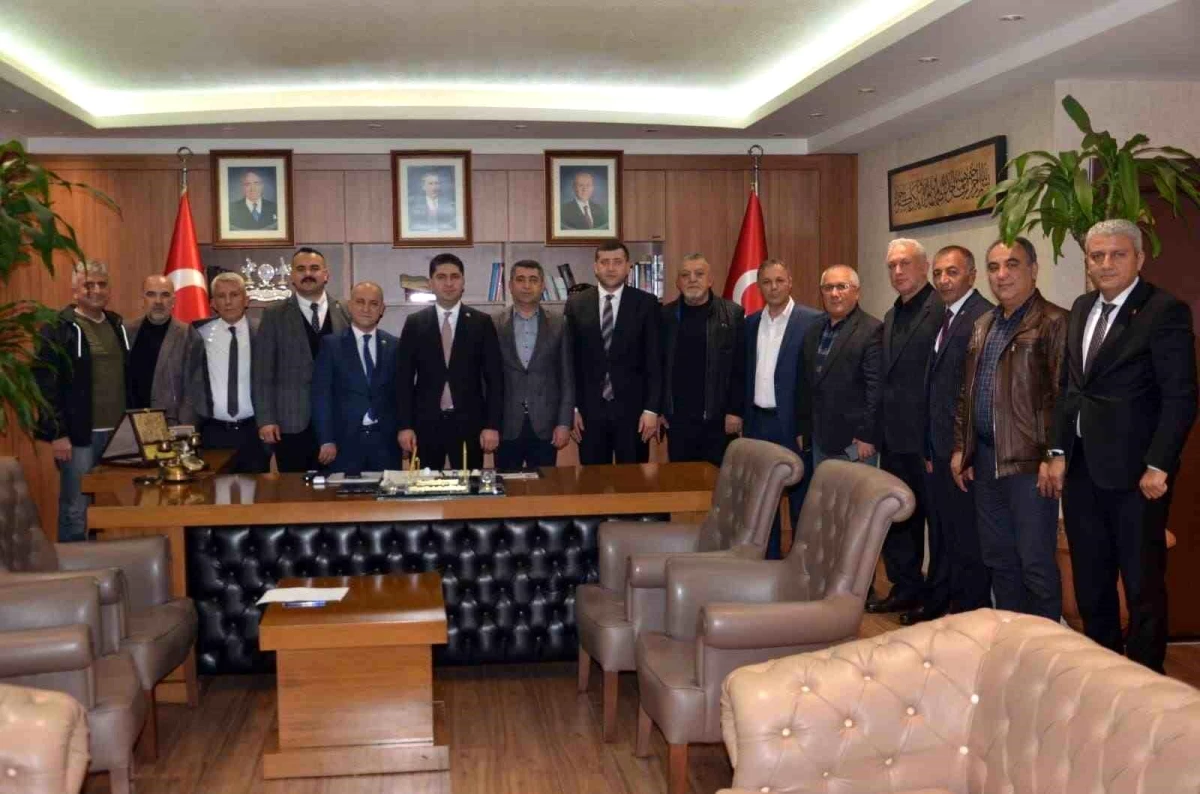 TÜRK-İŞe bağlı sendikalar MHP'li yetkililerle Kamu Çerçeve Protokolü görüşmesi yaptı