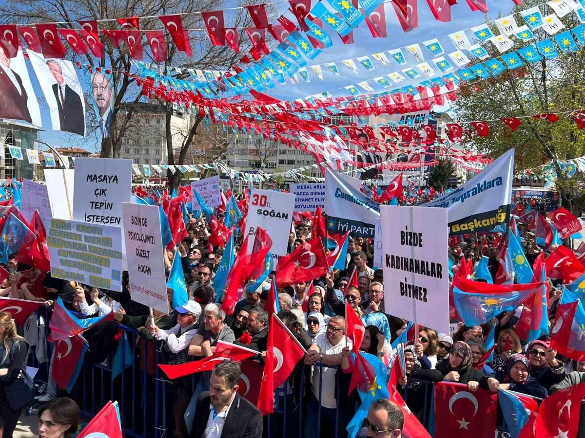 Akşener: "Afyon'da PKK'lıyım, Diyarbakır'da faili meçhulcüyüm"