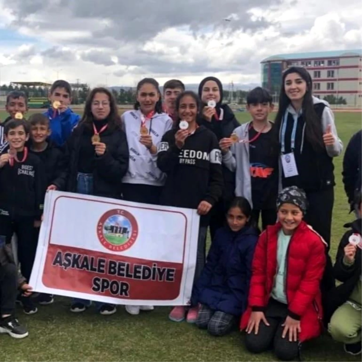 Aşkale Belediyespor Erzurum'da Kulüpler Atletizm Müsabakalarında Vilayet Birincisi Oldu