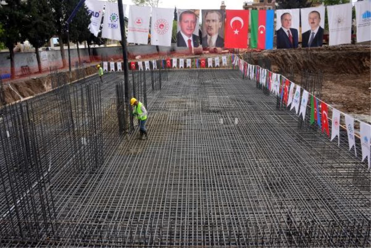 Azerbaycan Kahramanmaraş'ta 1000 konutluk mahalle inşaatına başladı