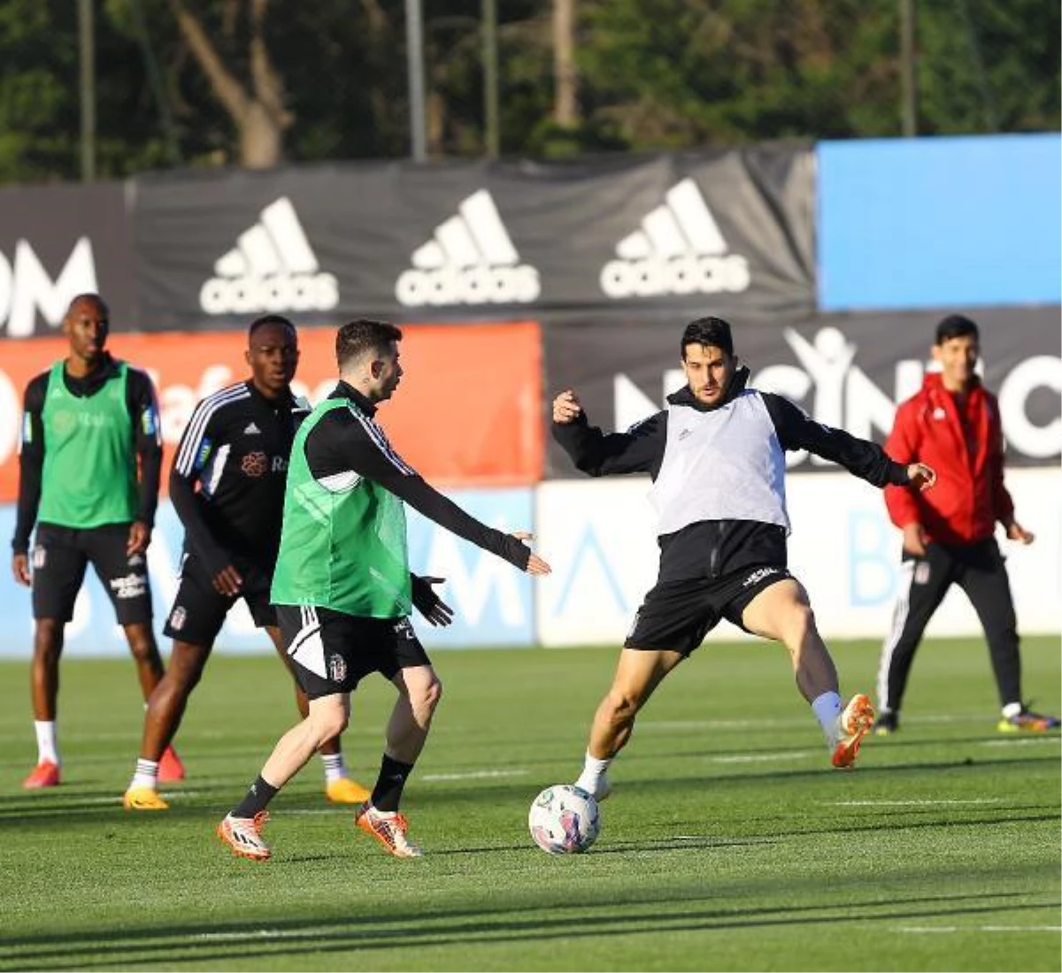 Beşiktaş, Antalyaspor maçı hazırlıklarına başladı