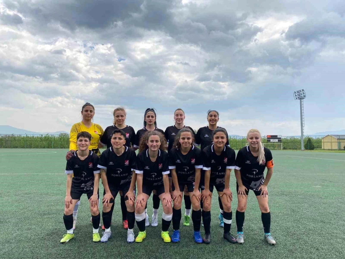 Bilecikspor Bayan Futbol Ekibi Deplasmanda 12-0 Kazandı