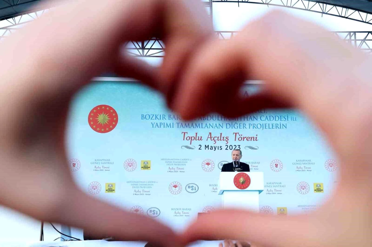 Cumhurbaşkanı Erdoğan, Türkiye'ye 21 yıldır aşkla hizmet ettiğini söyledi