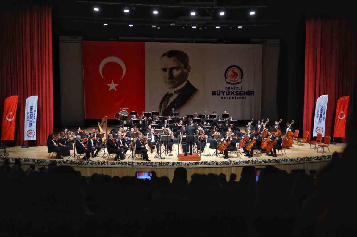 Cumhurbaşkanlığı Senfoni Orkestrası Denizli'de mükemmel konser verdi