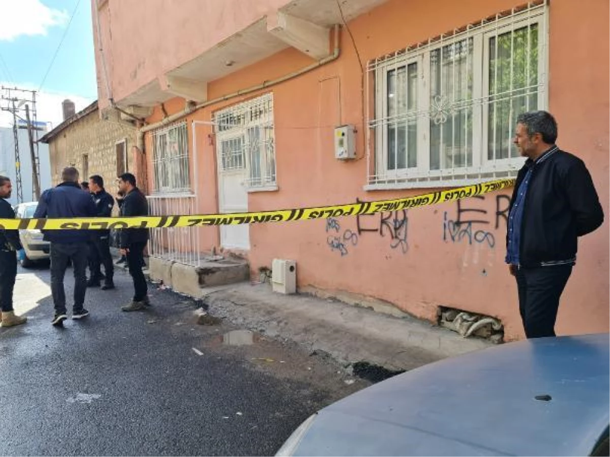 Diyarbakır'da Eşi ve Kuzenini Öldüren Şahıs Tutuklandı