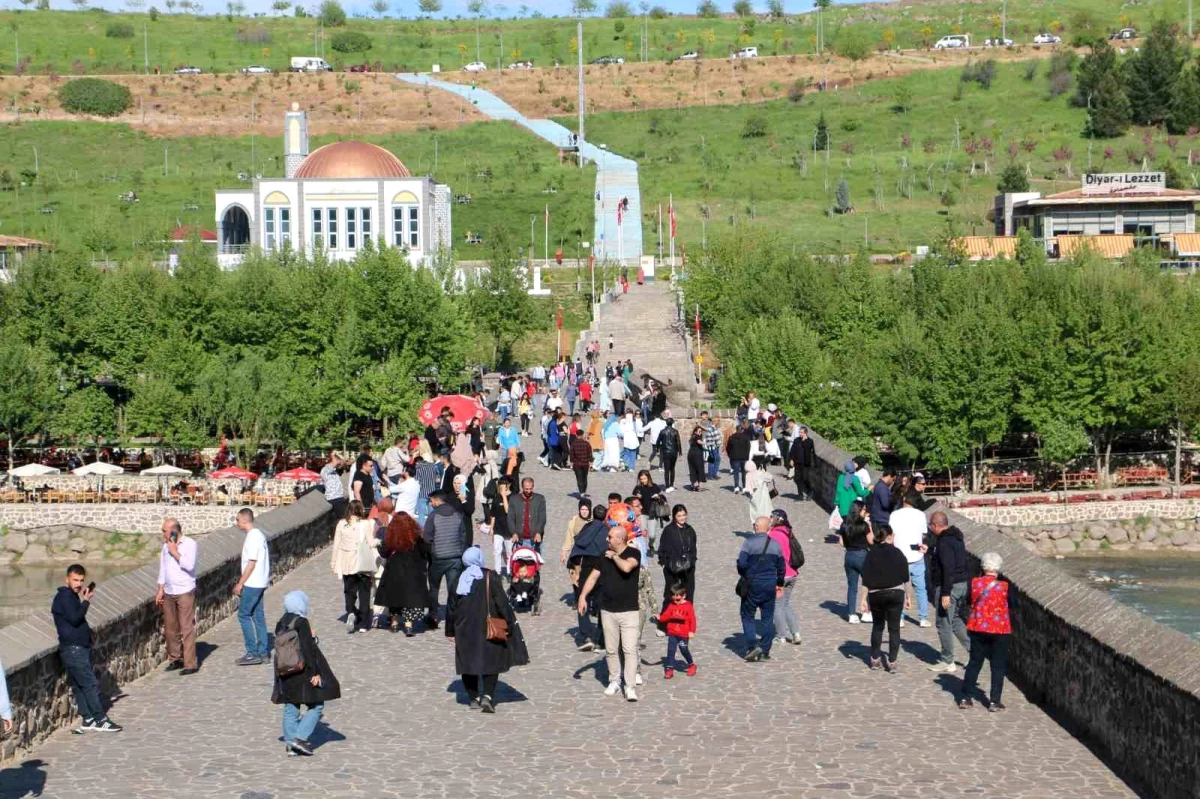 Diyarbakırda Zelzele Sonrası Turizm Hareketliliği