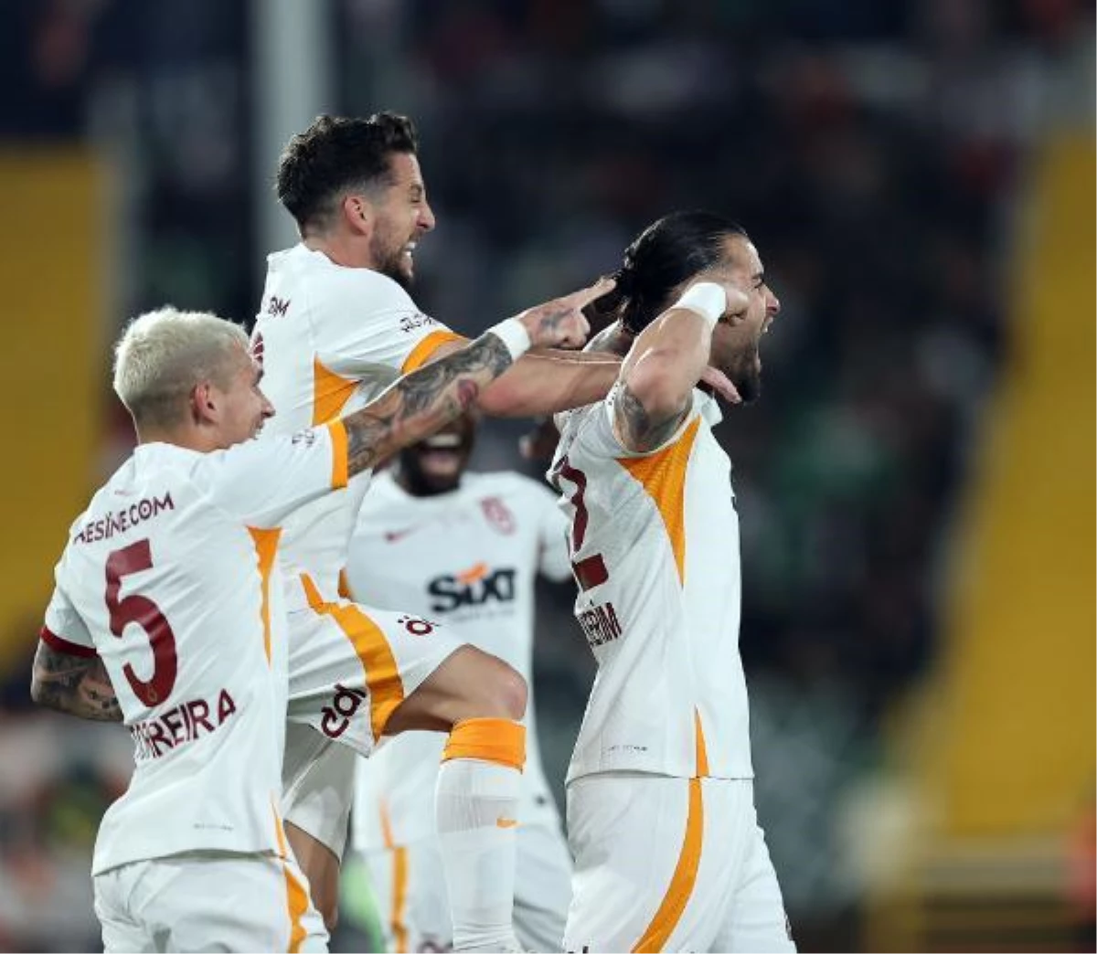 Galatasaray, Beşiktaş deplasmanında kazanamıyor