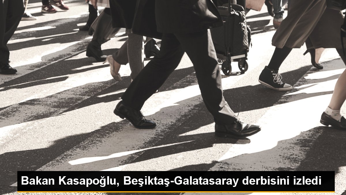 Gençlik ve Spor Bakanı Kasapoğlu Beşiktaş-Galatasaray derbisini izledi