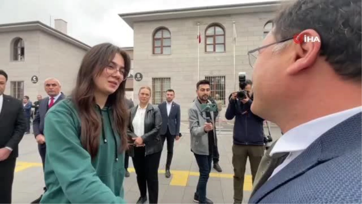 Kahramanmaraşlı depremzede öğrenci Kayseri Valisi'ne teşekkür etti