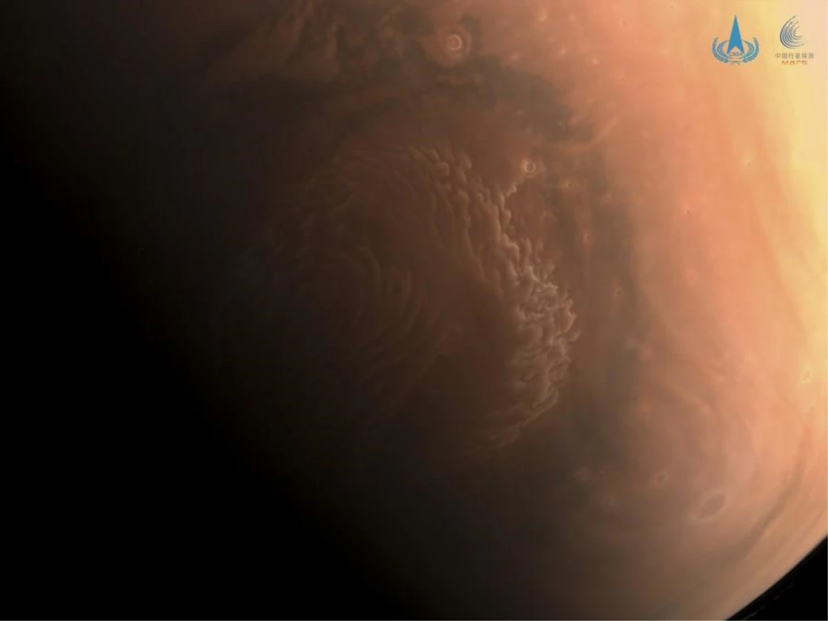 Mars Gezgini Zhurong, Kızıl Gezegenin Alçak Enlemlerinde Su Olduğuna Dair İspat Buldu