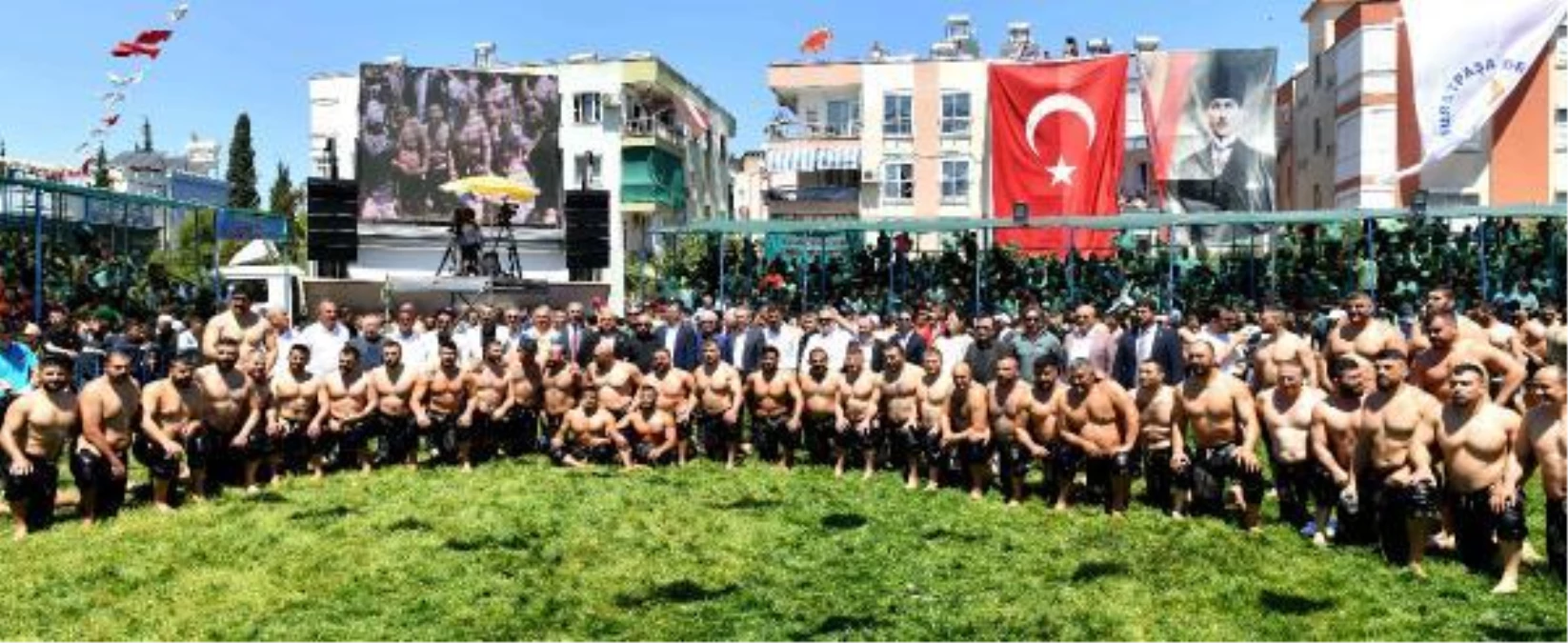 Muratpaşa Belediyesi Yağlı Pehlivan Güreşleri'nde Orhan Okulu başpehlivan oldu