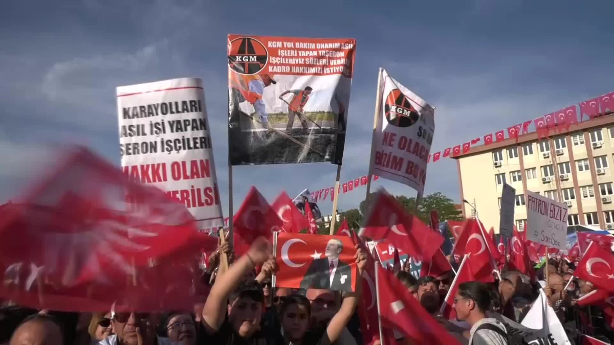 Soma Katliamında Eşini Kaybeden Naciye Kaya, Kılıçdaroğlu'nun Mitingine Katıldı