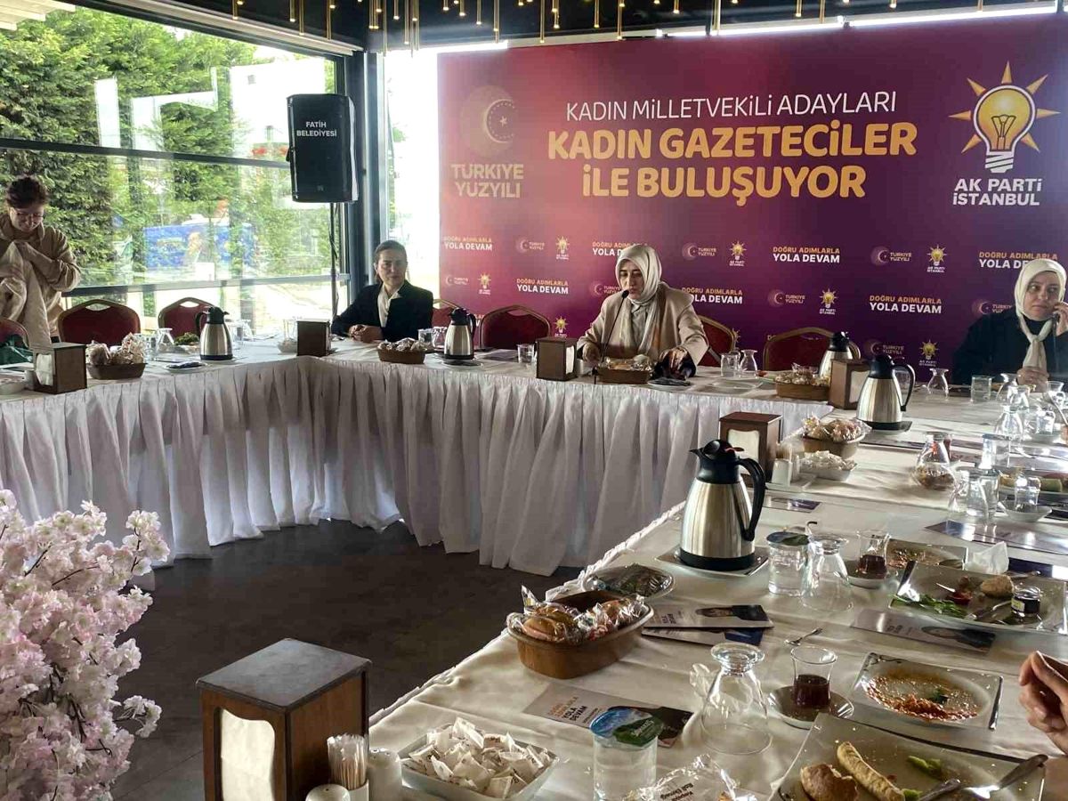 AK Parti Bayan Milletvekili Adayları Bayan Gazetecilerle Buluştu