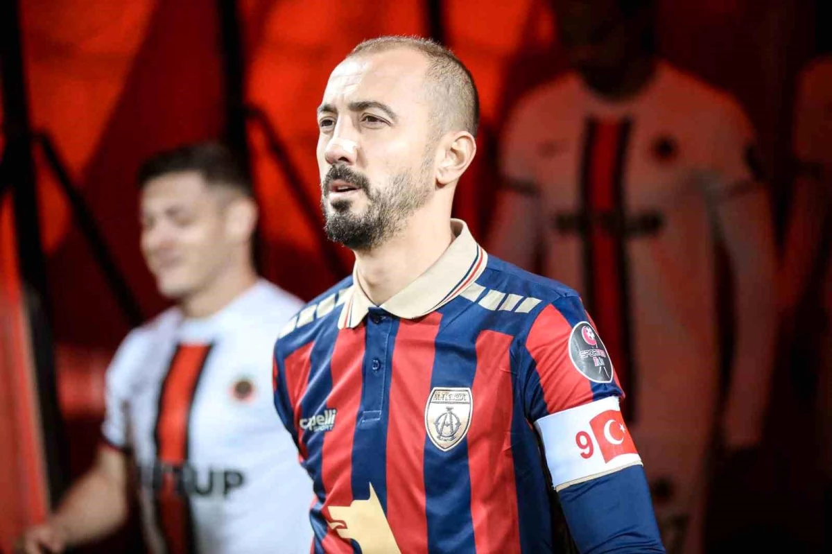 Altınordu'nun tecrübeli futbolcusu Ahmet İlhan Özek 2 aylık gol hasretini sonlandırdı