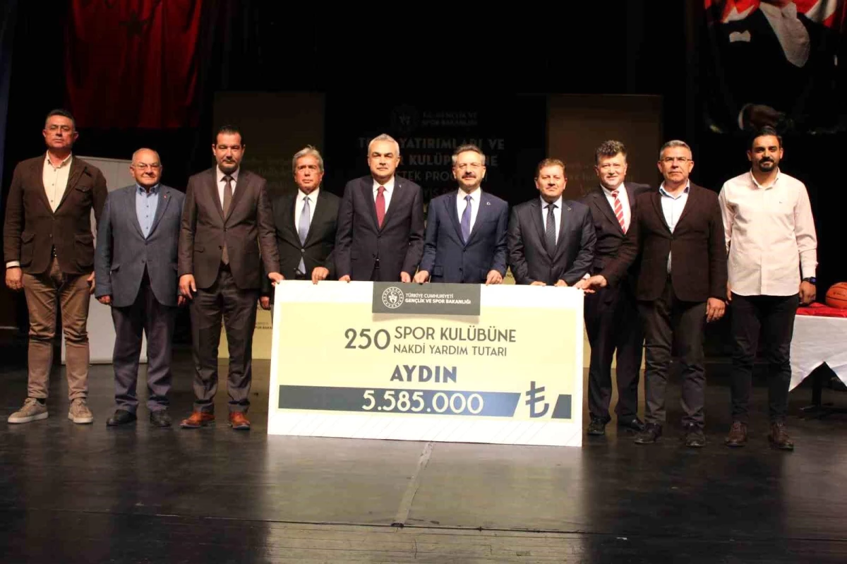 Aydın'da 250 Amatör Spor Kulübüne 6 Milyon TL Kıymetinde Yardım Yapıldı