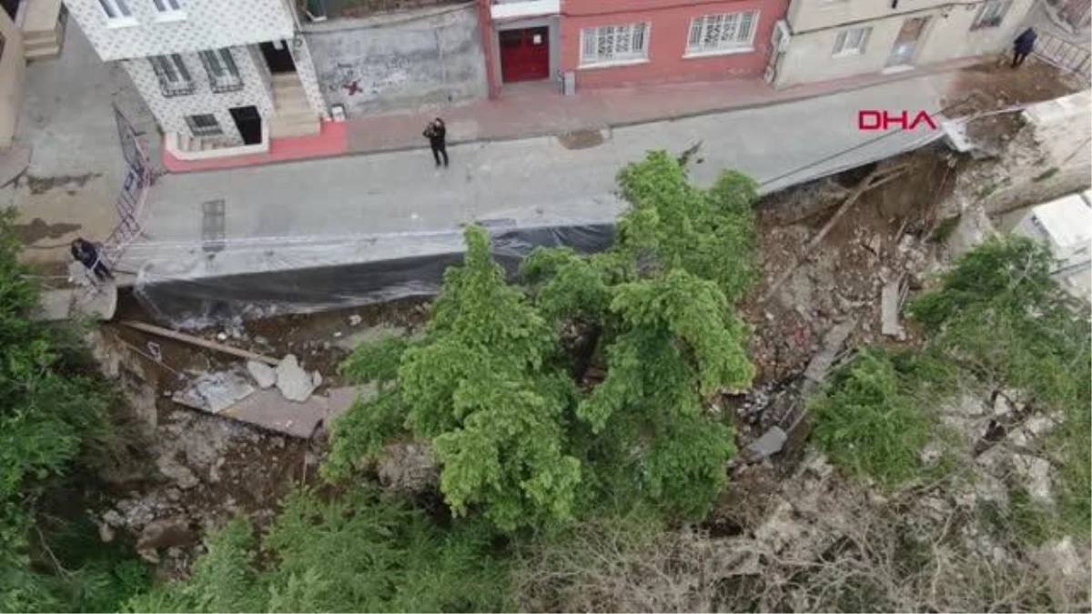 Beyoğlu'nda İstinat Duvarı Okulun Bahçesine Çöktü - 2