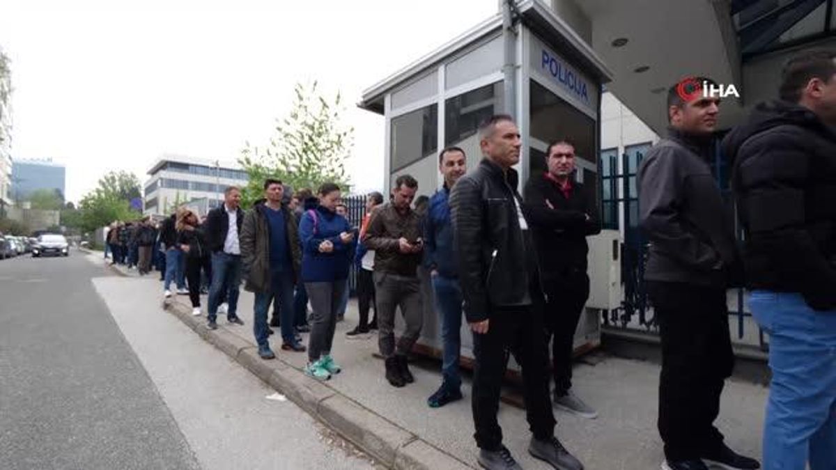 Bosna Hersekteki Türk Seçmenler Sandık Başında