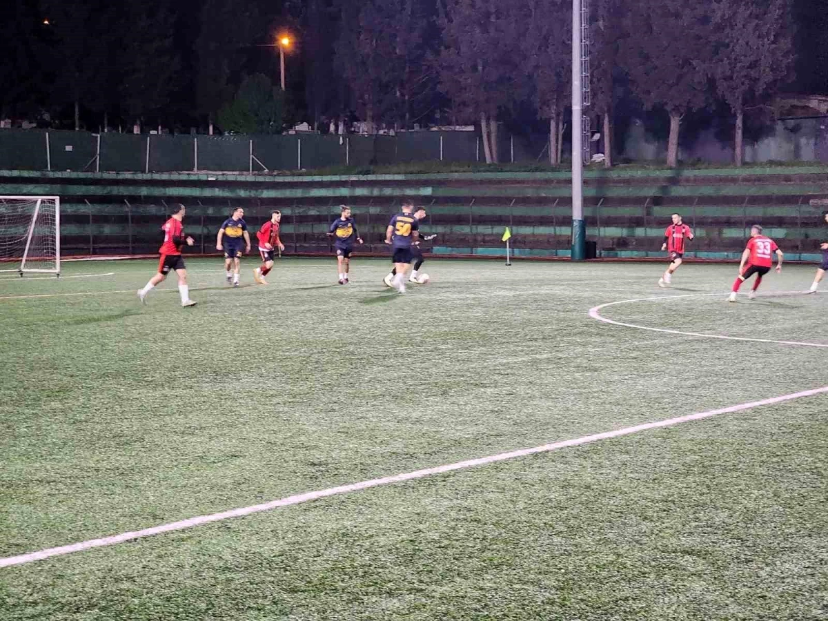 Gölcük Belediyesi 22. Klasik Futbol Turnuvası Başladı