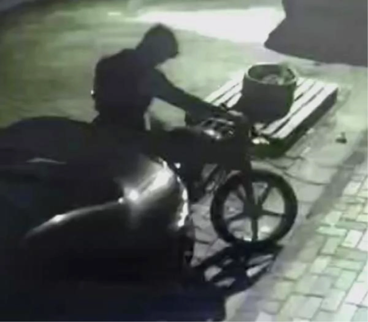 Güngören'de motosiklet hırsızlığına teşebbüs