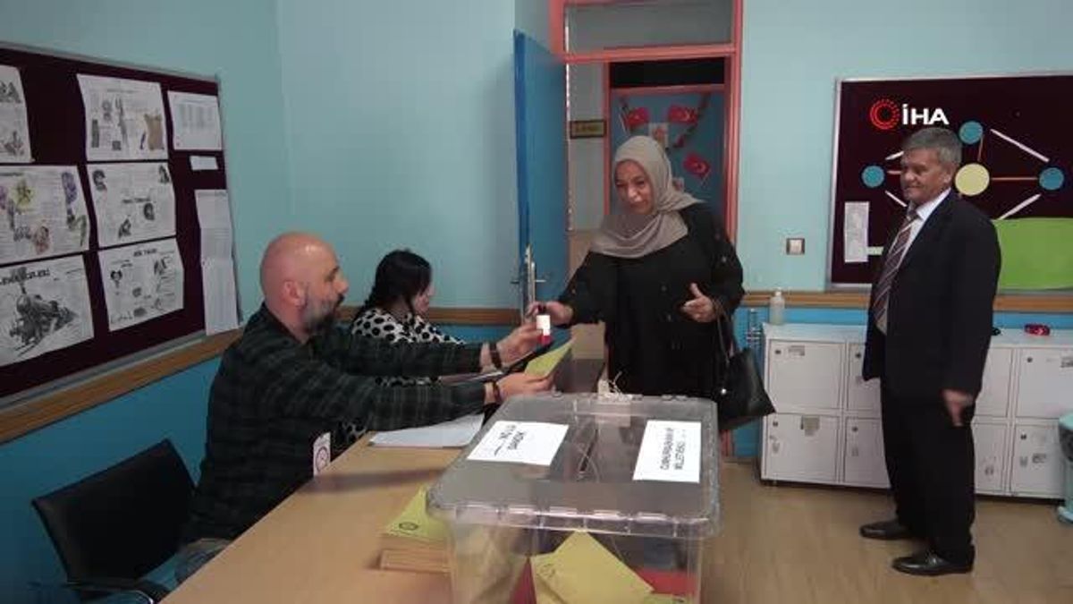 İran'da Türkiye'deki genel seçimler için oy verme süreci başladı