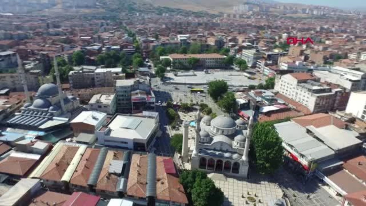 Malatya'daki Tarihi Yeni Cami Kahramanmaraş Sarsıntısıyla Yıkıldı