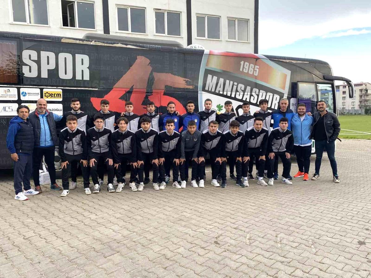 Manisaspor U18 Grubu Türkiye Şampiyonası için Denizli'ye hareket etti