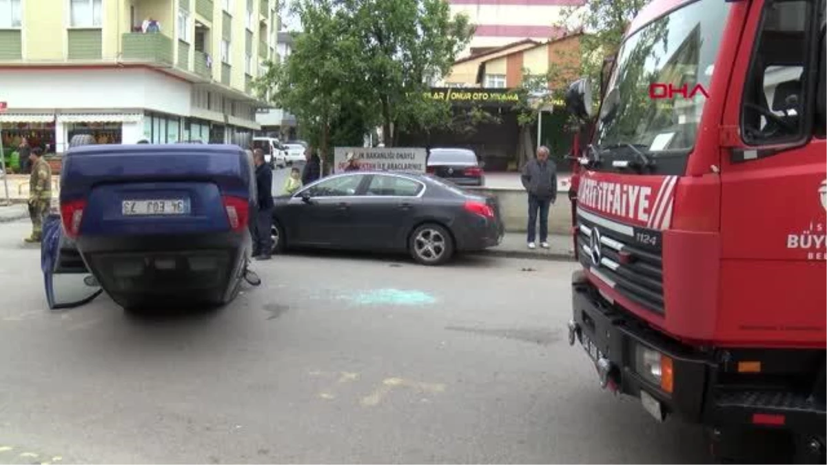 Sancaktepe'de araç takla attı: 1 yaralı