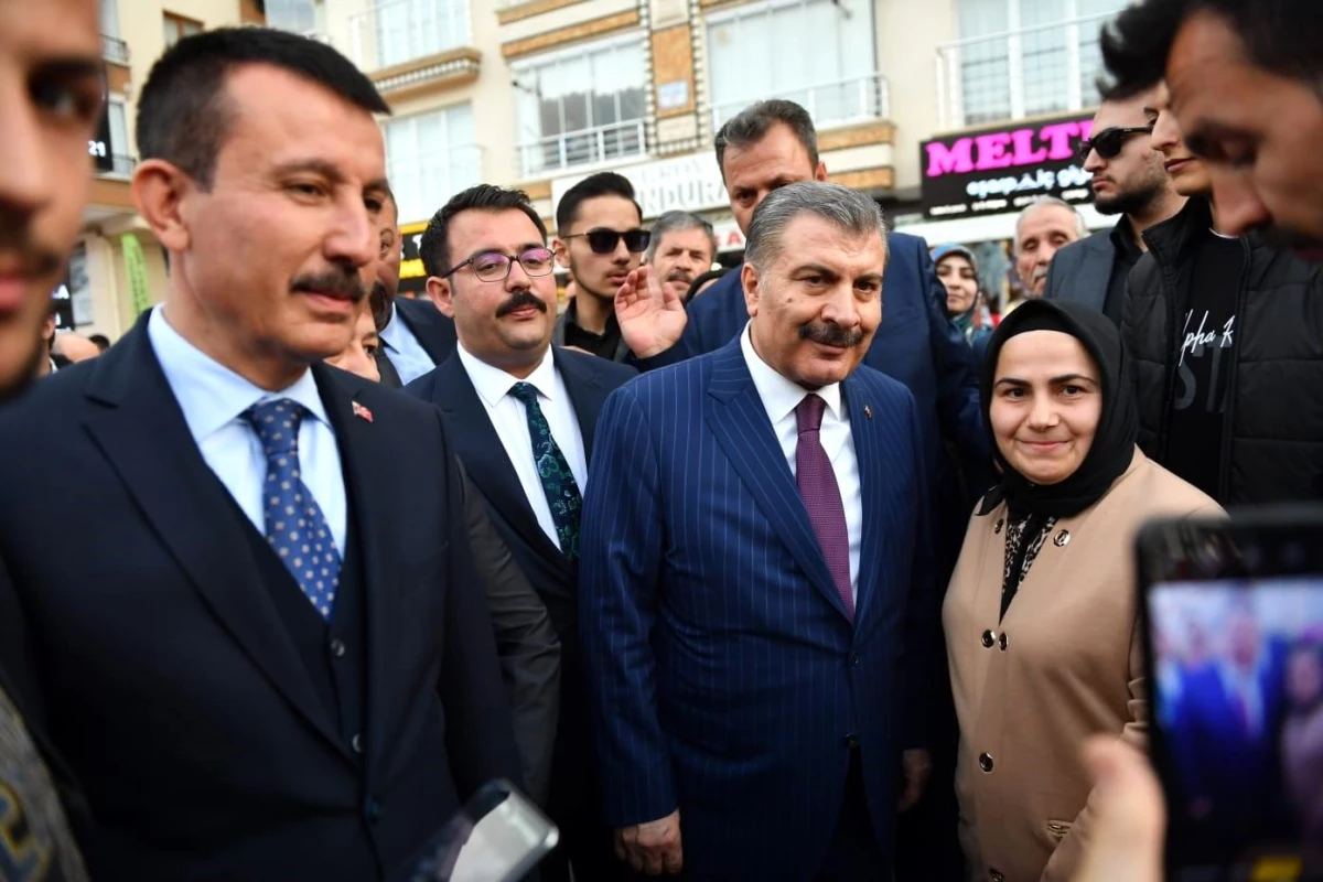 Sıhhat Bakanı Koca, Altındağ'da inşasına başlanacak hastane alanında incelemelerde bulundu