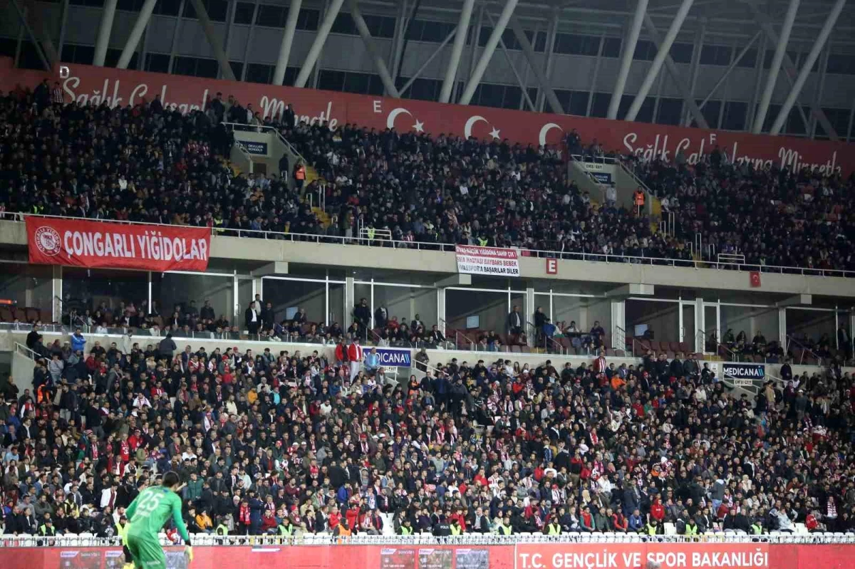 Sivassporlu Taraftarlar Fenerbahçe Maçına Ağır İlgi Gösterdi