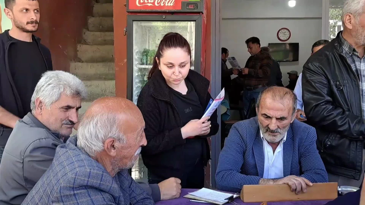 SOL Parti Artvin Milletvekili Adayı Hasret Akyürek Ardanuç'ta Seçim Çalışmalarını Sürdürdü