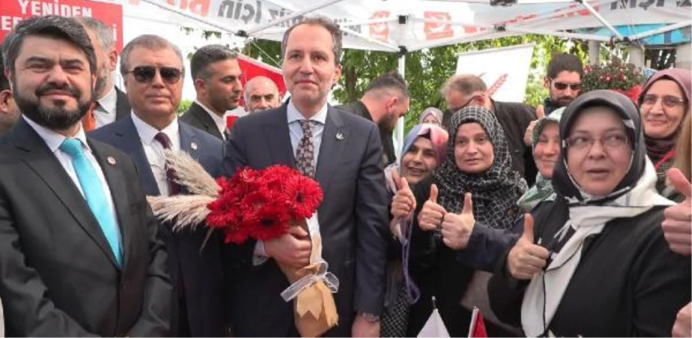 Tekrar Refah Partisi Genel Lideri Fatih Erbakan Sarıyer'de 'Sevgi Yürüyüşü'ne katıldı