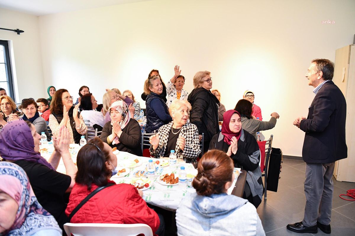 Tepebaşı Belediye Lideri Ahmet Ataç bayanlarla bir ortaya geldi