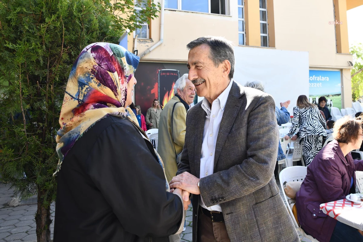 Tepebaşı Belediye Lideri Ahmet Ataç, Sıraevler'de Vatandaşlarla Buluştu