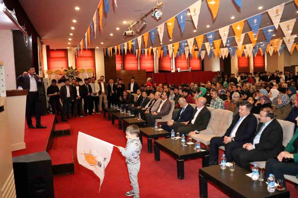 AK Parti Genel Lider Yardımcısı Hamza Dağ Emet'te gençlik ve bayan buluşmasına katıldı