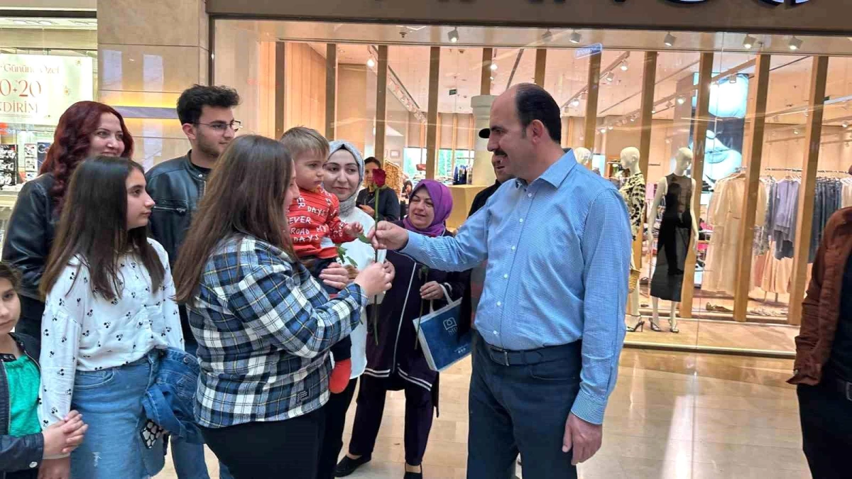 Konya Büyükşehir Belediye Lideri Uğur İbrahim Altay, esnaf ve vatandaşlarla buluştu