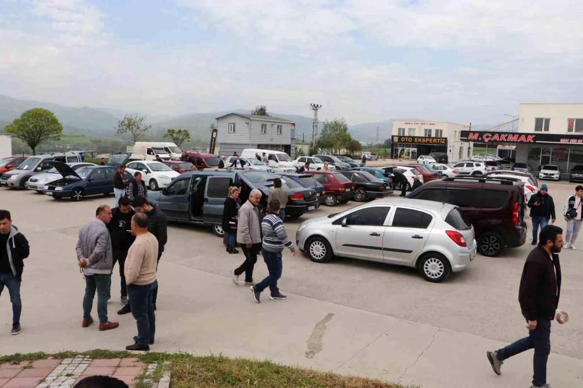 Samsun 2. El Otomotivciler Sitesinde 300-500 bin TL ortasındaki arabalar satılıyor